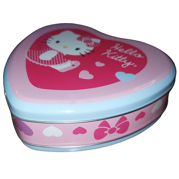 Hello Kitty Love Embossed Tin Heart Bead Handle Container Purse Collectable Toy - Picture 11 of 16